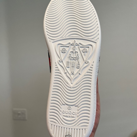 Authentic Gucci Women’s Ace ‘Kingsnake’ Embellished sneakers - Picture 5 of 7